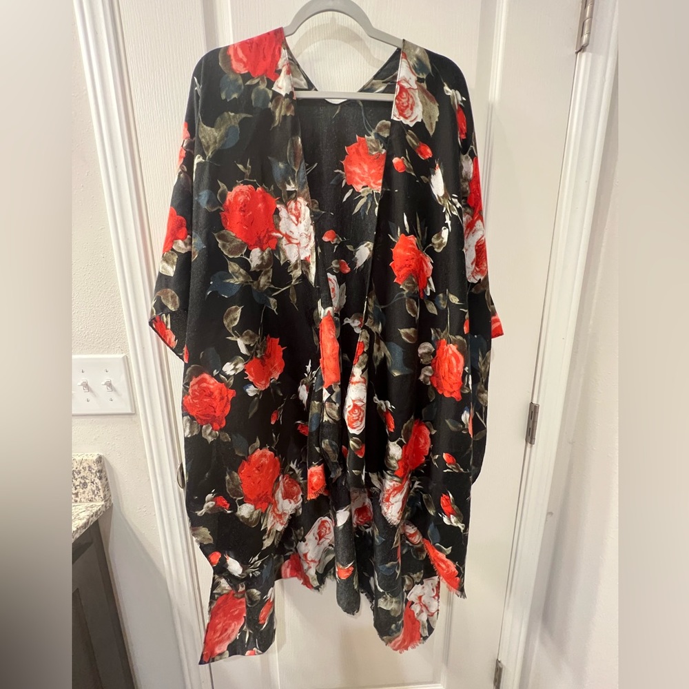 Red and Black Floral Kimono-Plus Size